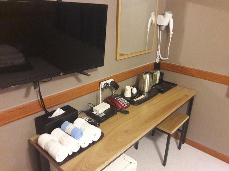 The Good Guys Motel Pohang Bagian luar foto